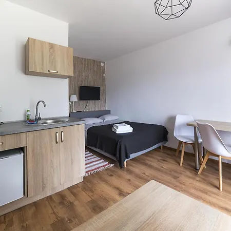 Maryla Bis - Pokoje I Apartamenty Z Aneksami Проживание в семье *