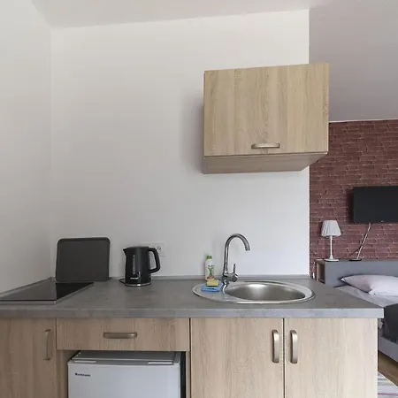 Maryla Bis - Pokoje I Apartamenty Z Aneksami Проживание в семье Острово