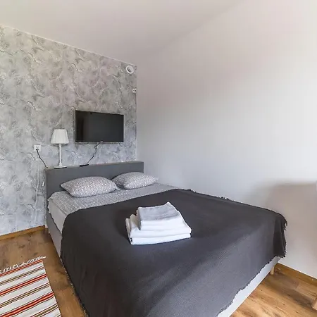 Maryla Bis - Pokoje I Apartamenty Z Aneksami Острово