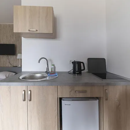 Maryla Bis - Pokoje I Apartamenty Z Aneksami Острово